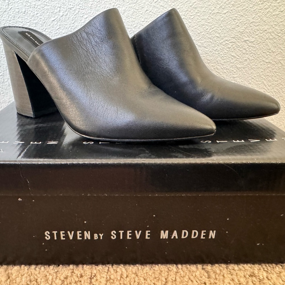 Steve Madden Deandra Black Leather Mule
